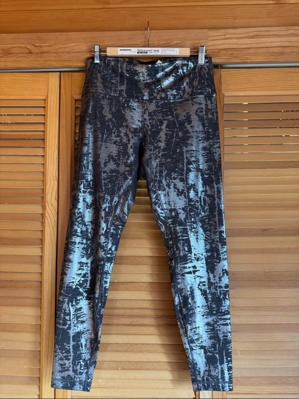 Lululemon Grey and Silver Shimmery Patterned Leggings Size 12